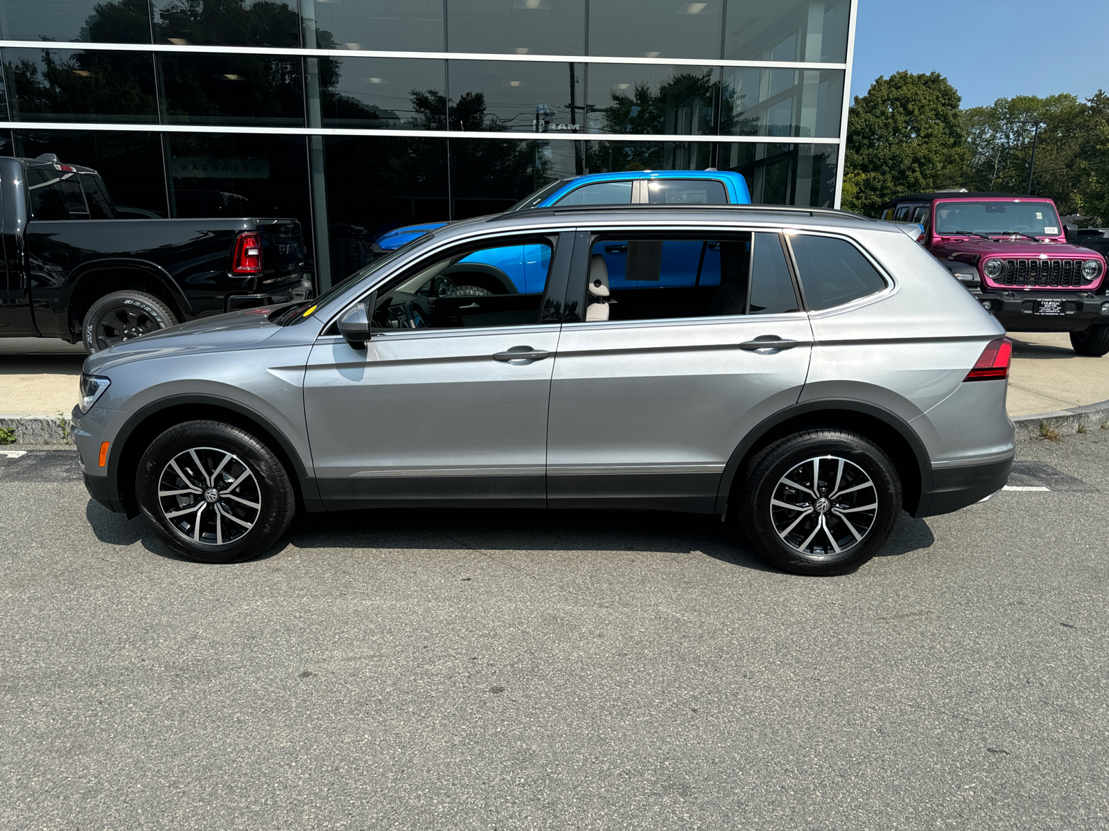 2021 Volkswagen Tiguan SE 3