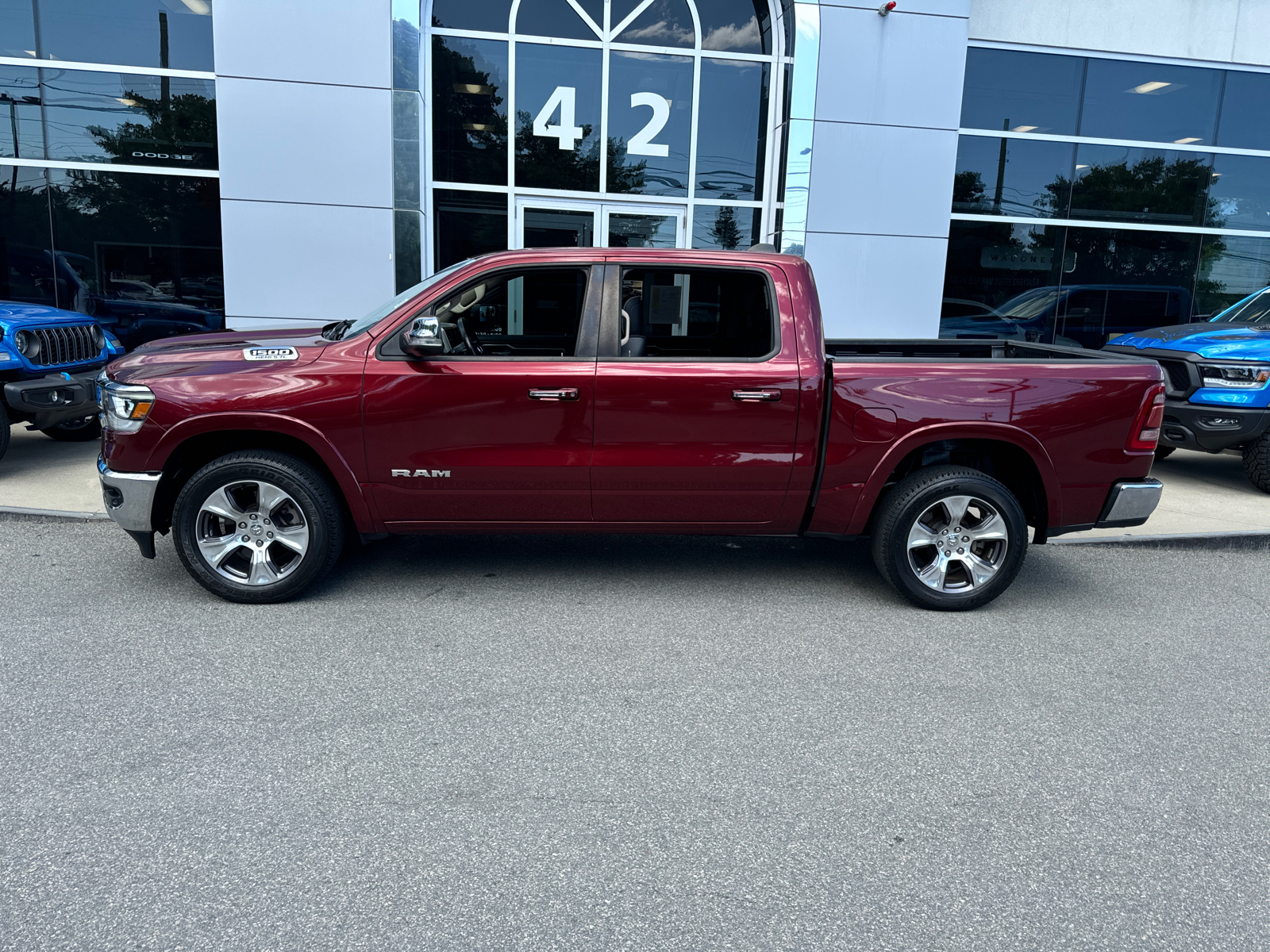 2020 Ram 1500 Laramie 4x4 Crew Cab 57 Box 3