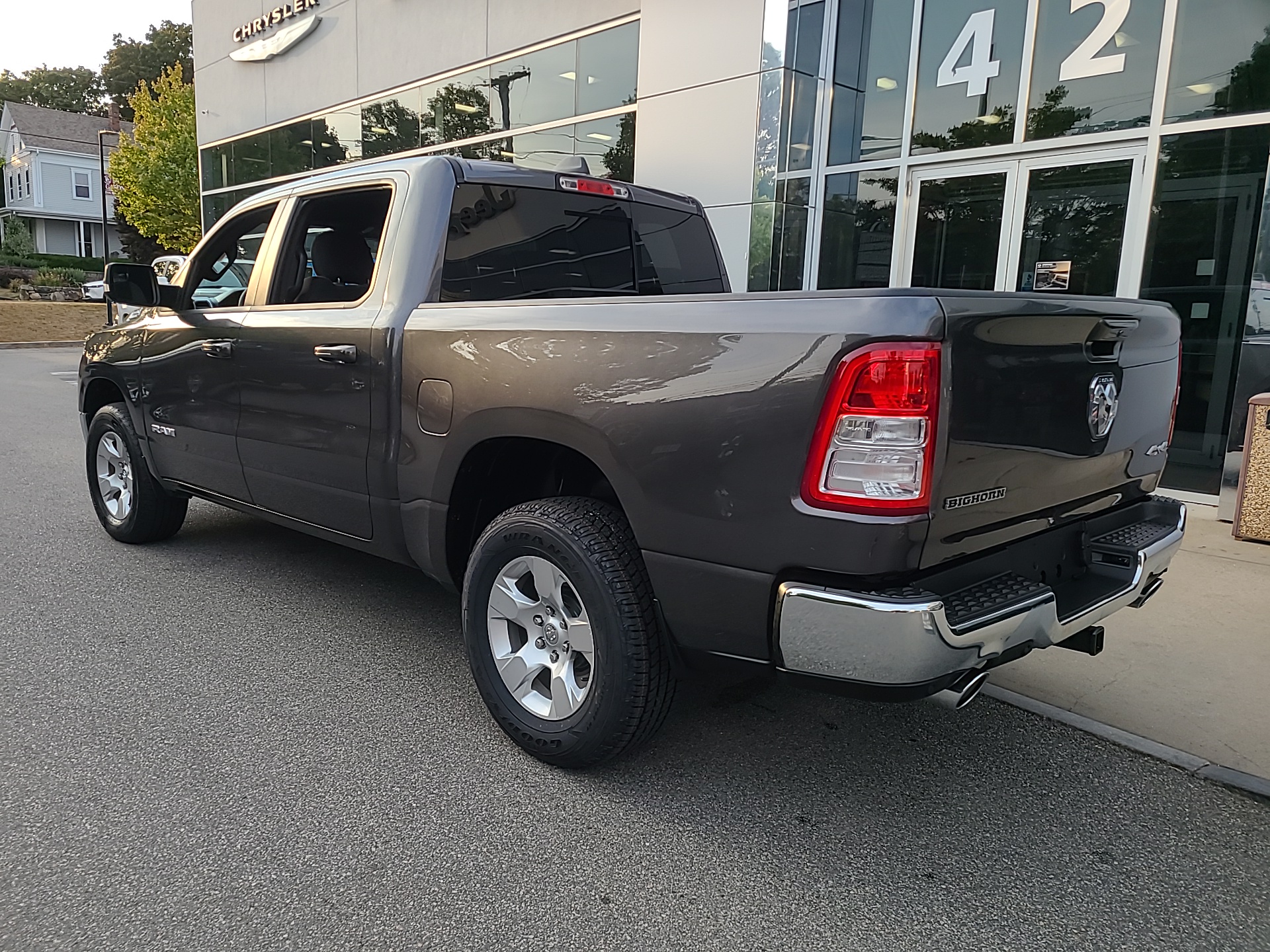 2021 Ram 1500 Big Horn 4x4 Crew Cab 57 Box 3