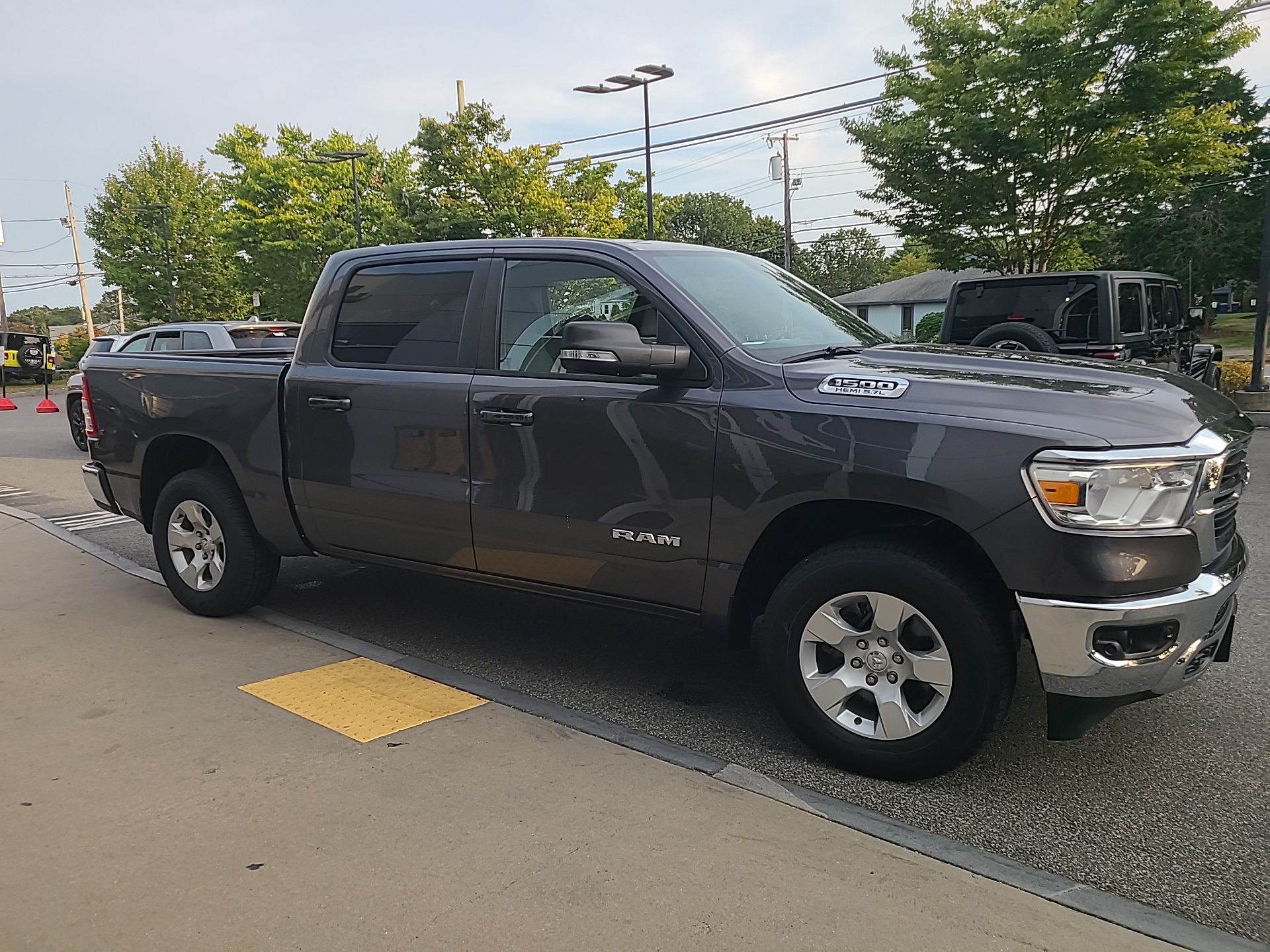 2021 Ram 1500 Big Horn 4x4 Crew Cab 57 Box 5