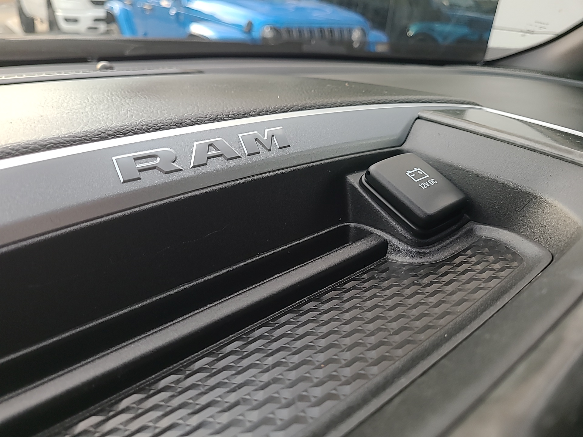 2021 Ram 1500 Big Horn 4x4 Crew Cab 57 Box 29