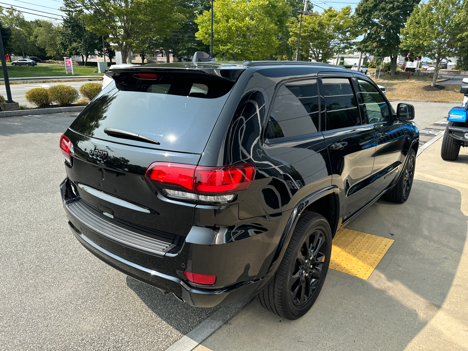 2021 Jeep Grand Cherokee Laredo X 6