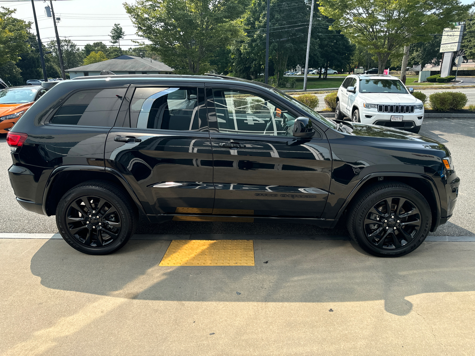 2021 Jeep Grand Cherokee Laredo X 7