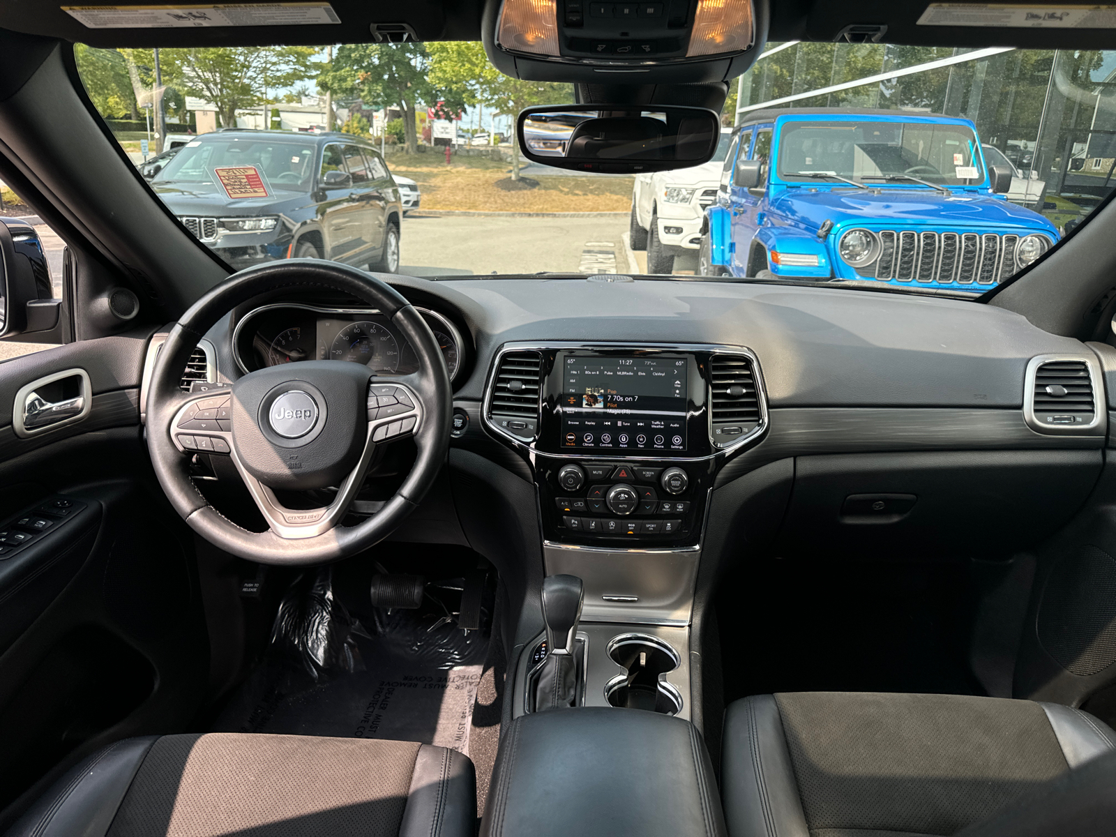 2021 Jeep Grand Cherokee Laredo X 34