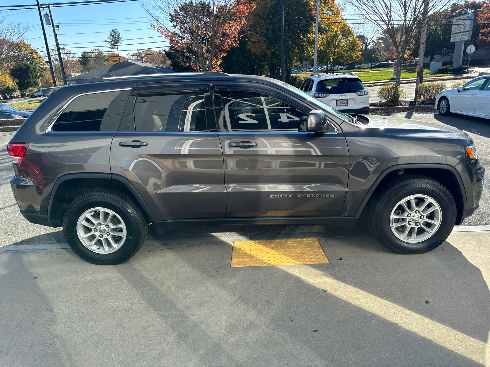 2020 Jeep Grand Cherokee Laredo E 7