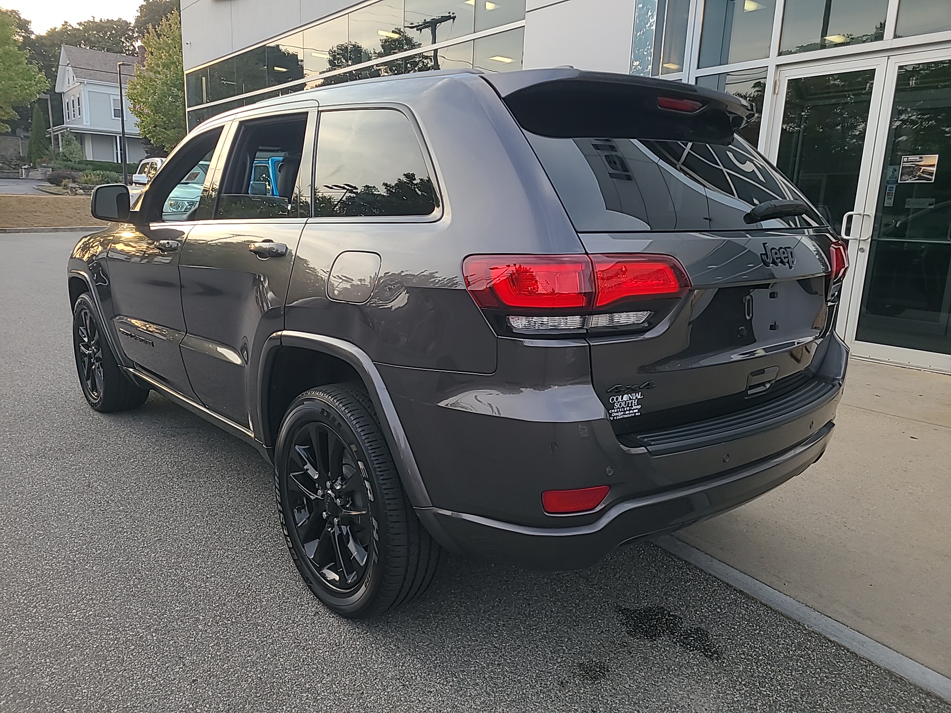 2021 Jeep Grand Cherokee Laredo X 3