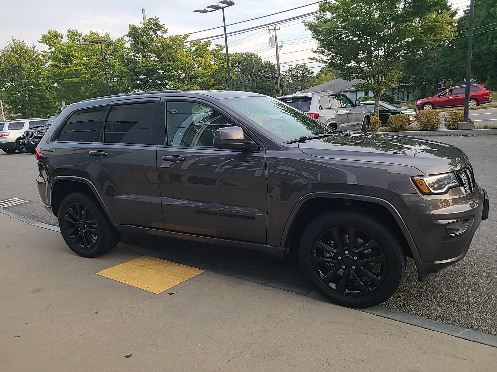 2021 Jeep Grand Cherokee Laredo X 5