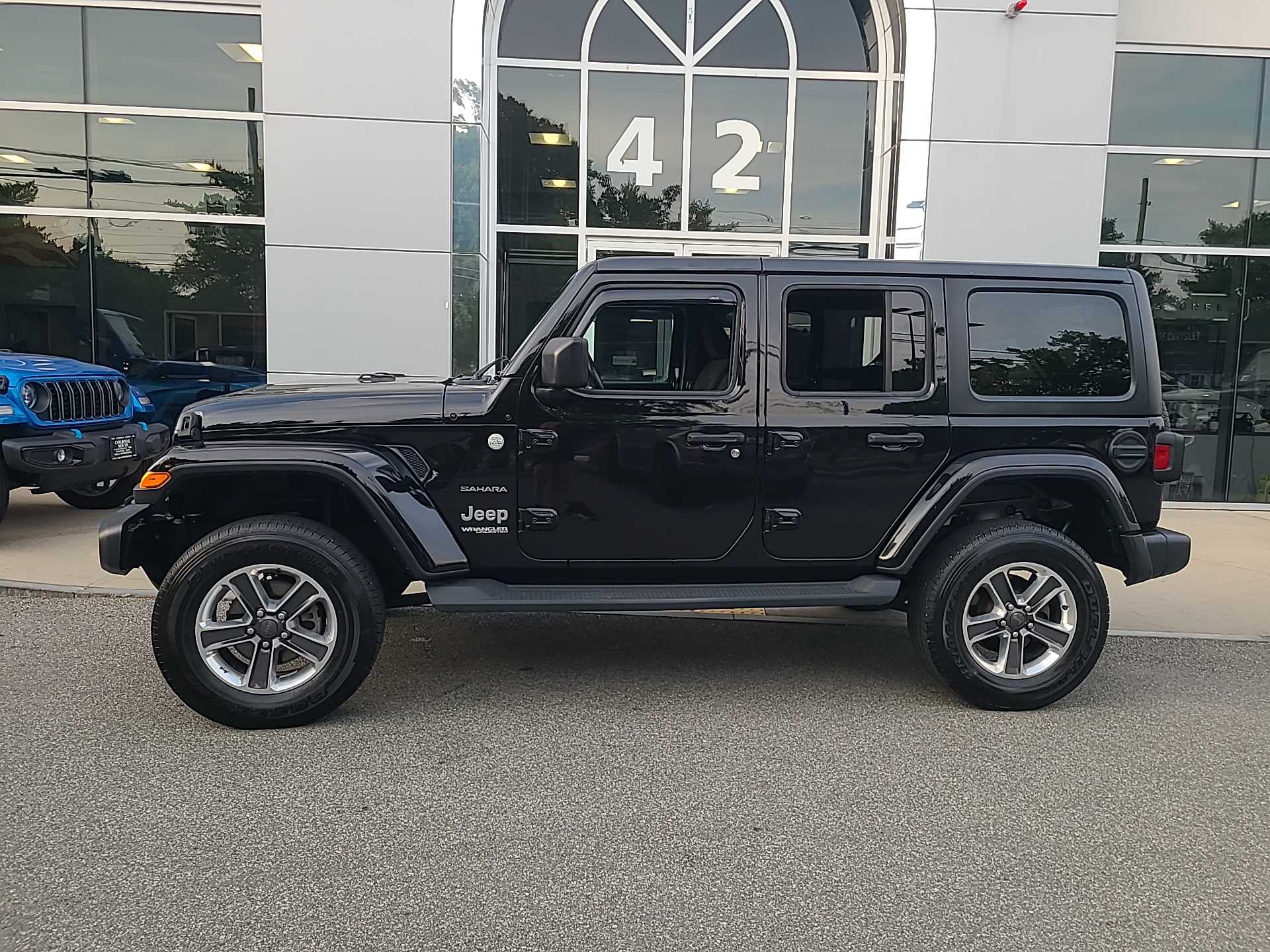 2018 Jeep Wrangler Unlimited Sahara 2