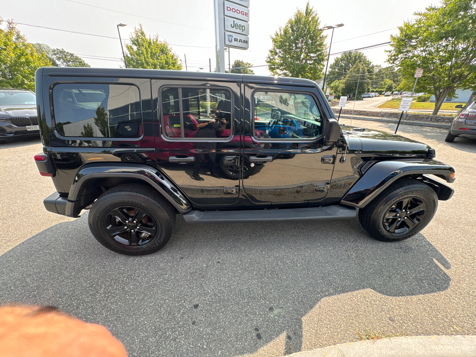 2020 Jeep Wrangler Unlimited Sahara Altitude 7