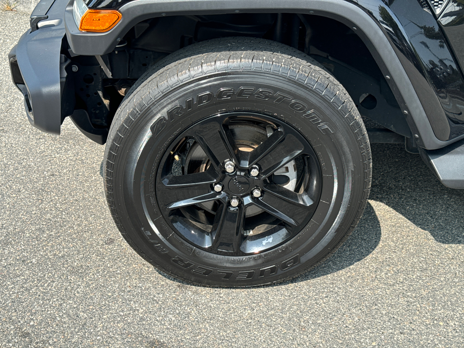 2020 Jeep Wrangler Unlimited Sahara Altitude 10