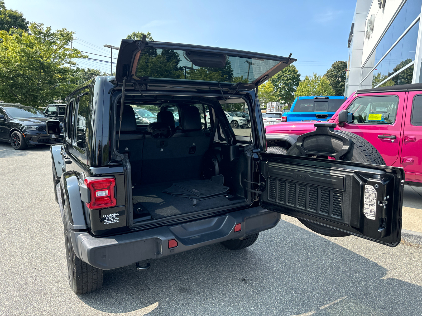 2020 Jeep Wrangler Unlimited Sahara Altitude 36