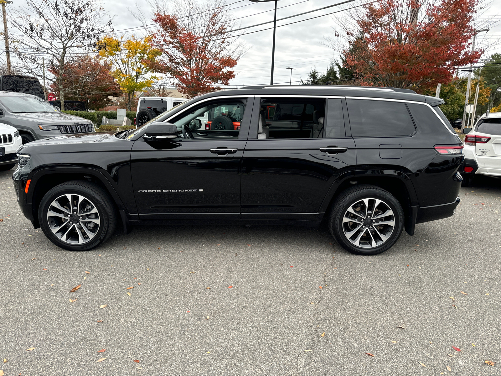 2021 Jeep Grand Cherokee L Overland 3