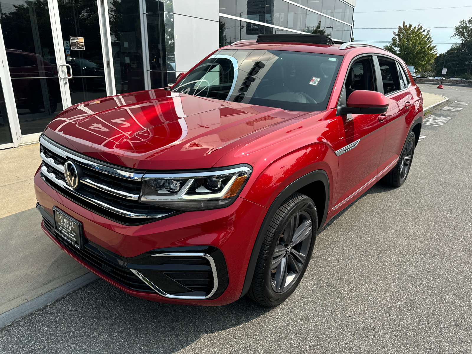 2021 Volkswagen Atlas Cross Sport 3.6L V6 SE w/Technology R-Line 2