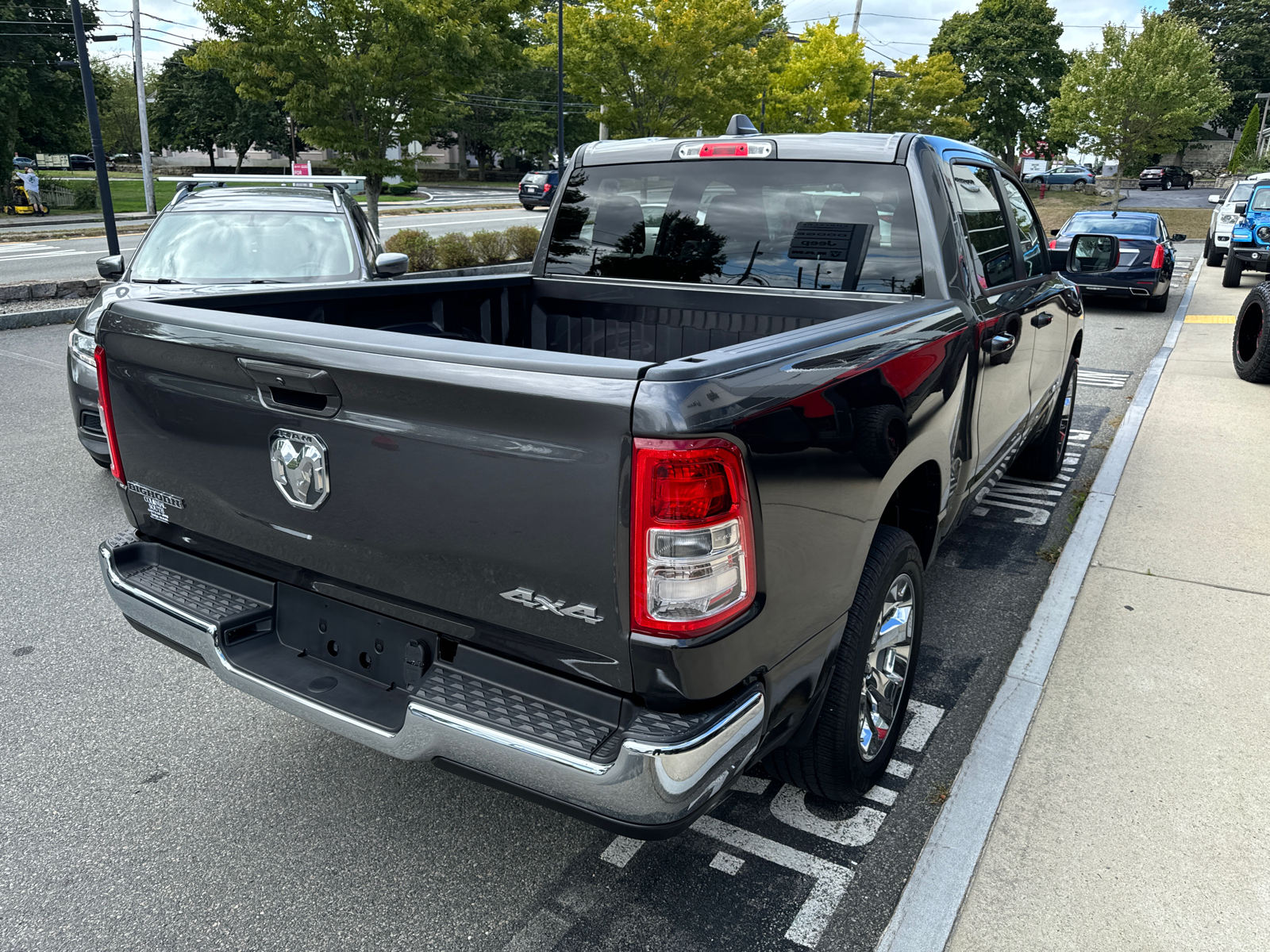 2022 Ram 1500 Big Horn 4x4 Crew Cab 57 Box 6