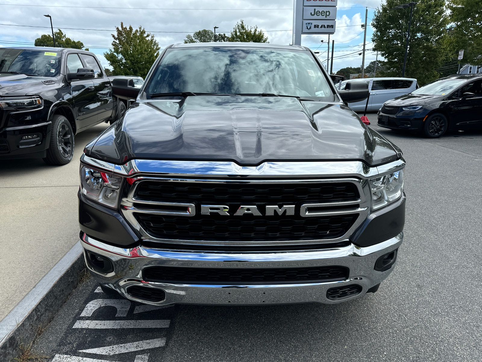 2022 Ram 1500 Big Horn 4x4 Crew Cab 57 Box 9