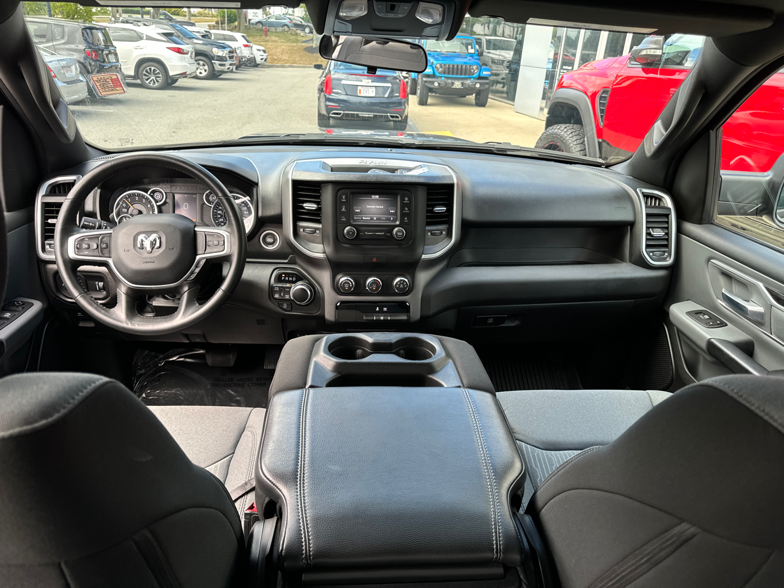 2022 Ram 1500 Big Horn 4x4 Crew Cab 57 Box 32