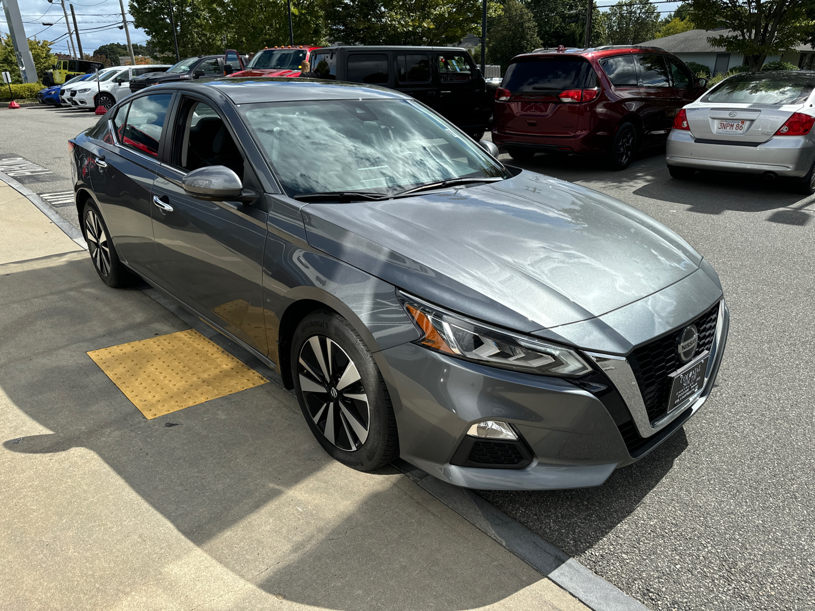 2021 Nissan Altima 2.5 SV 8