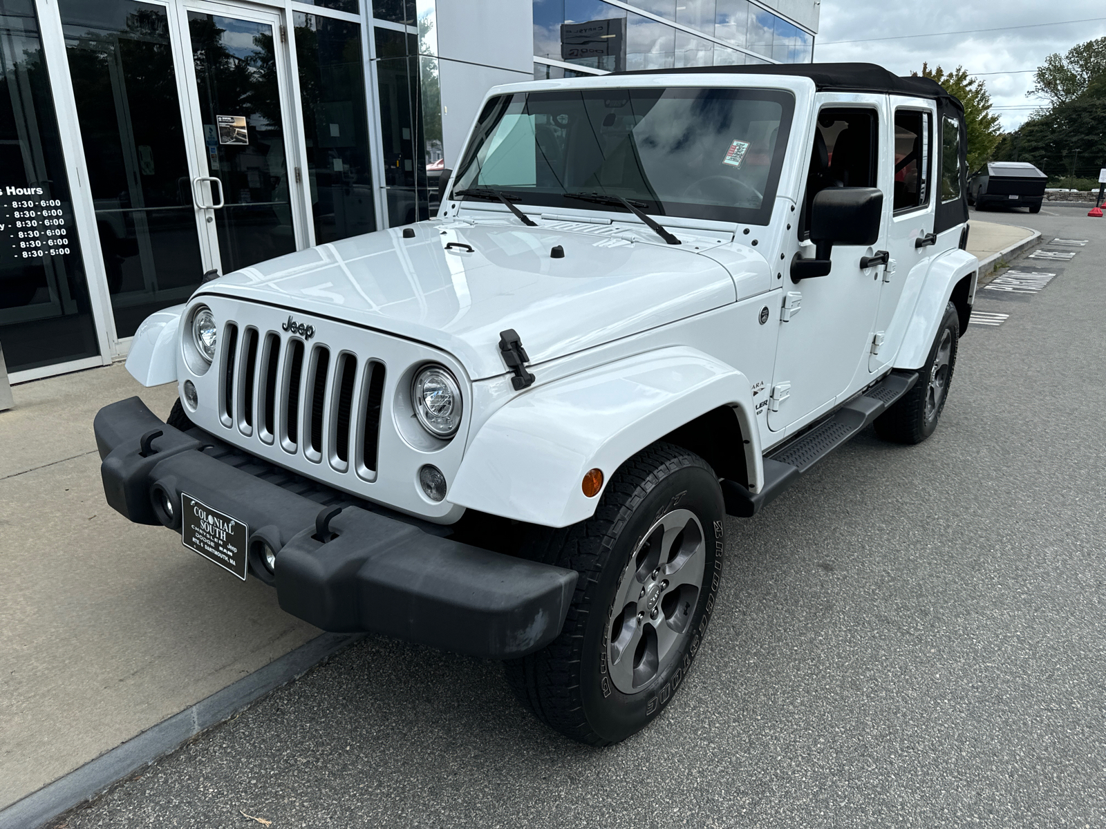 2017 Jeep Wrangler Unlimited Sahara 2