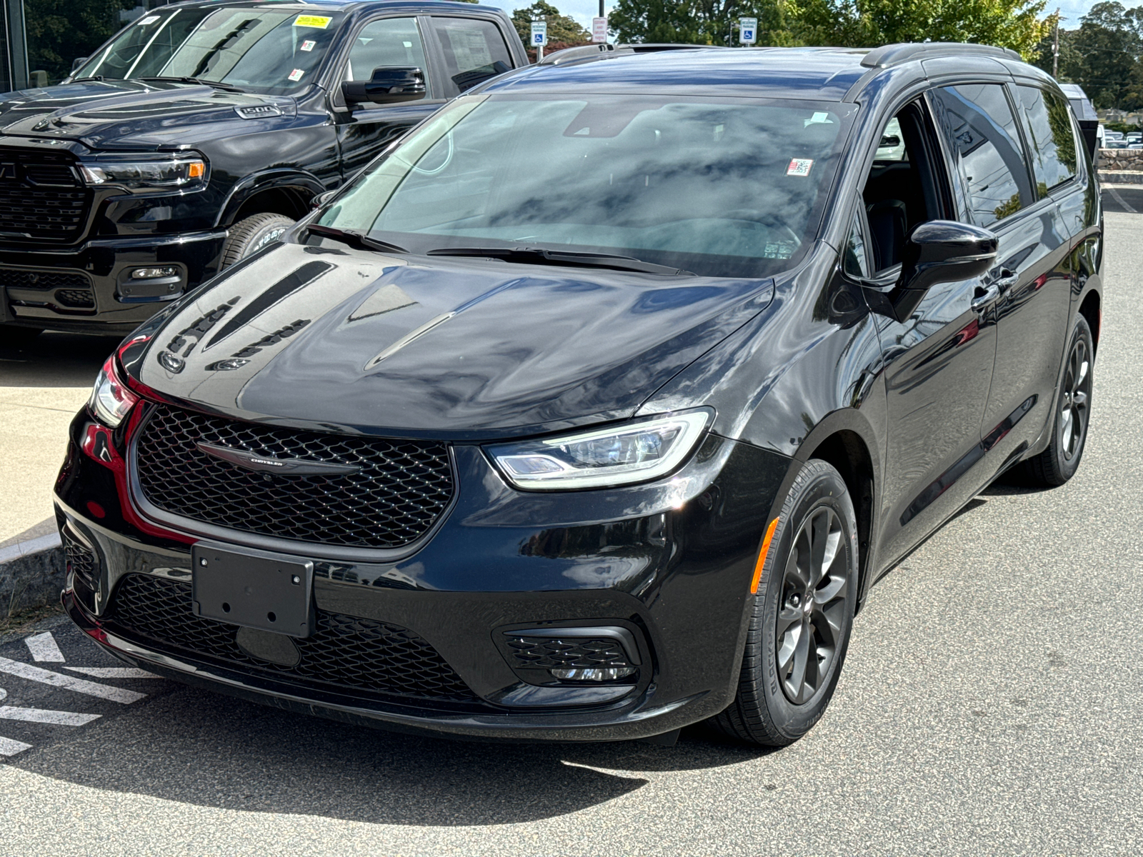 2021 Chrysler Pacifica Touring L 1