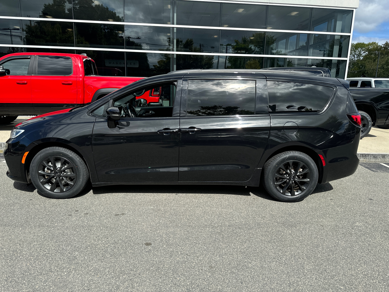 2021 Chrysler Pacifica Touring L 3