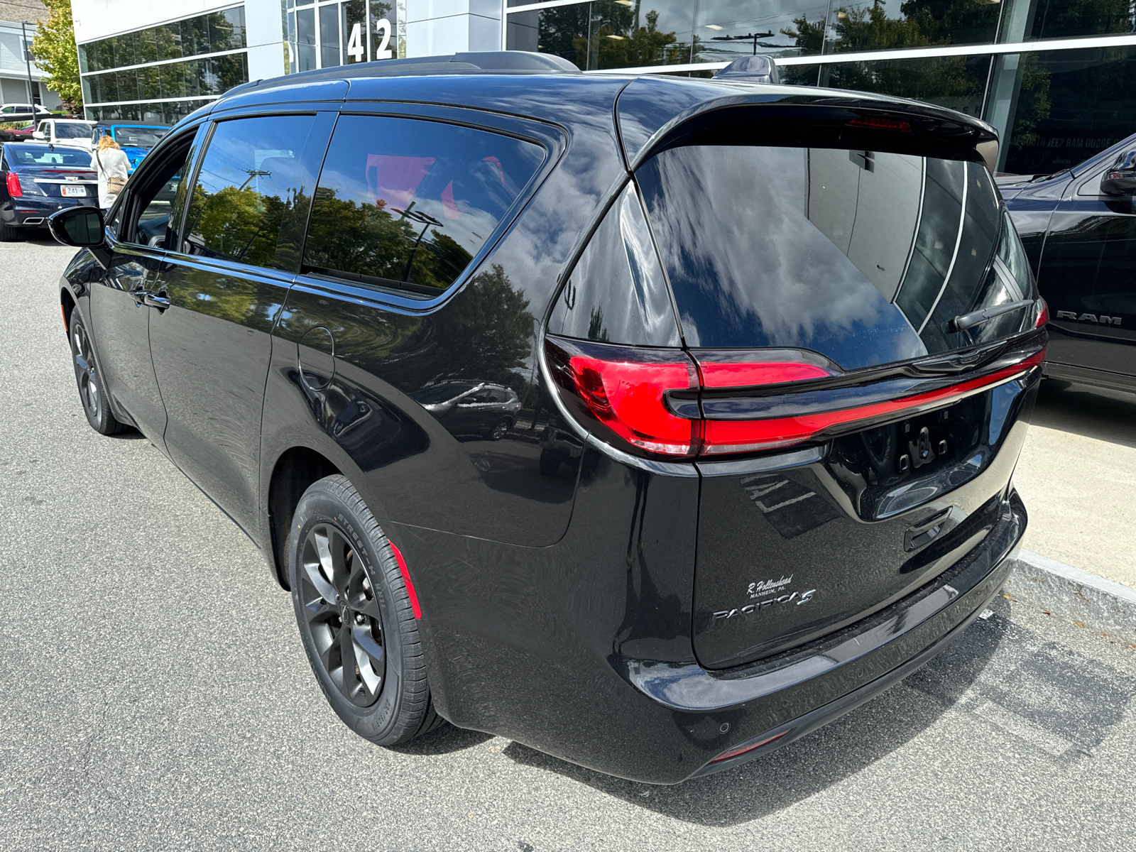 2021 Chrysler Pacifica Touring L 4