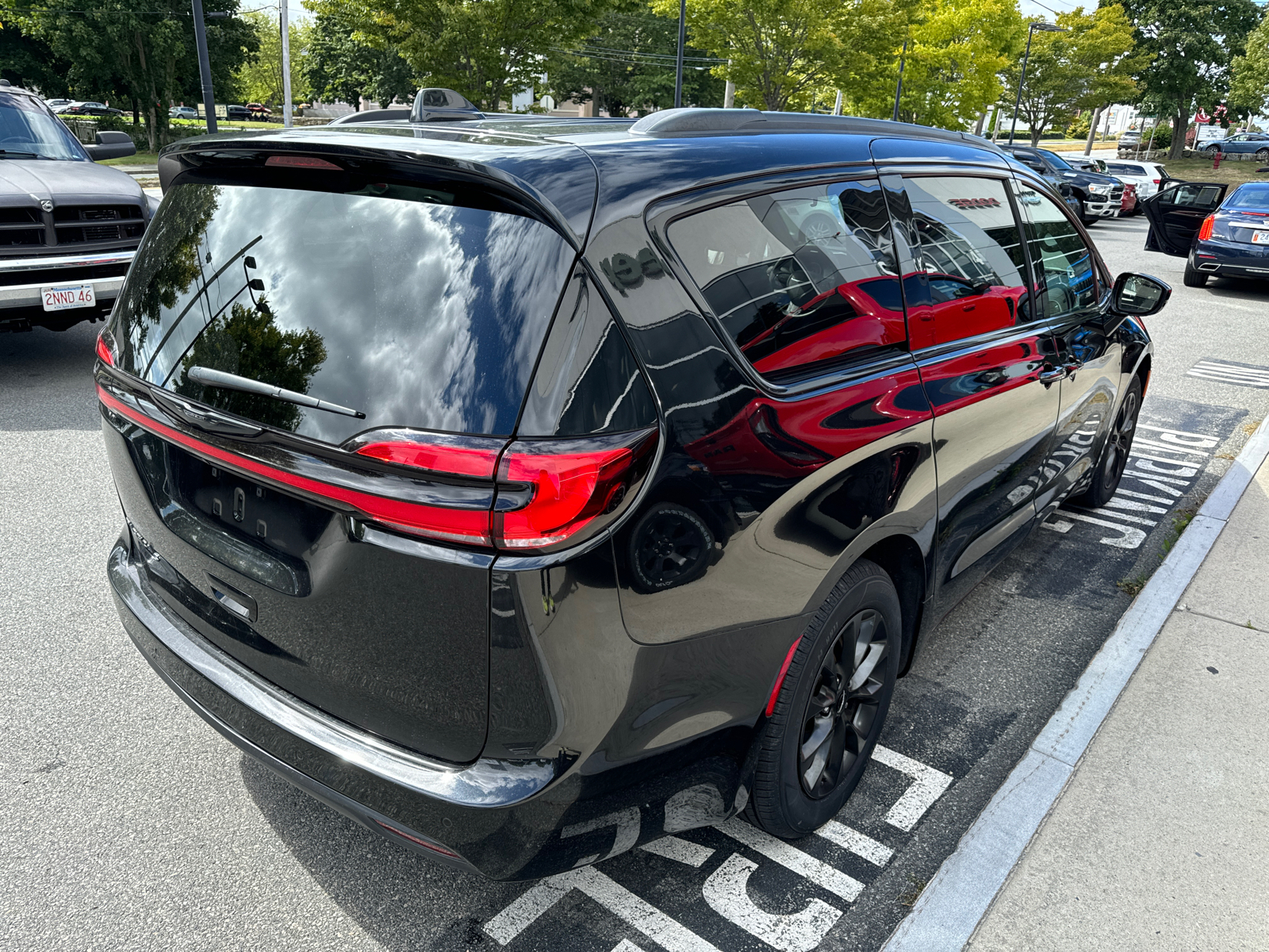 2021 Chrysler Pacifica Touring L 6