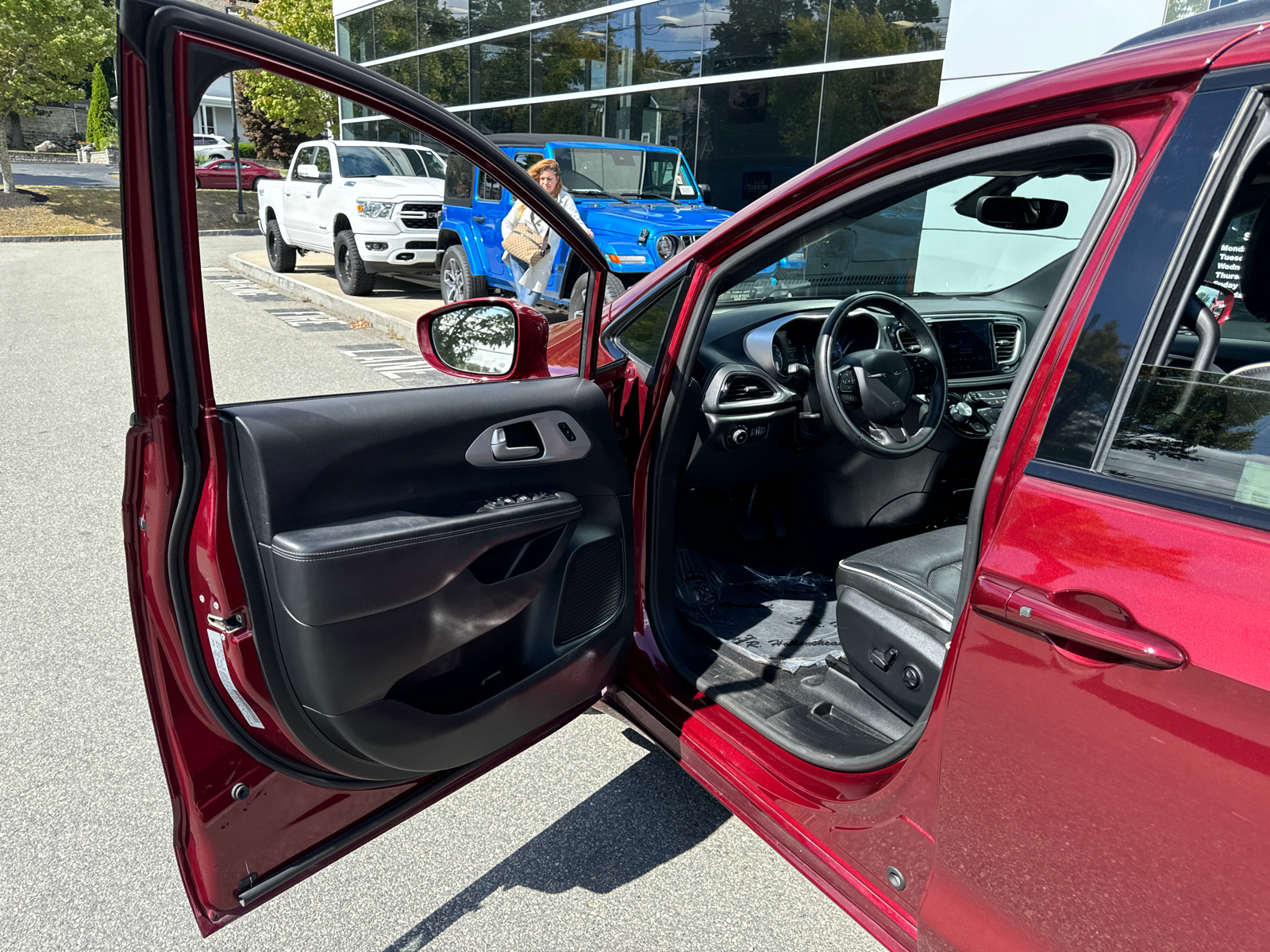 2018 Chrysler Pacifica Limited 11