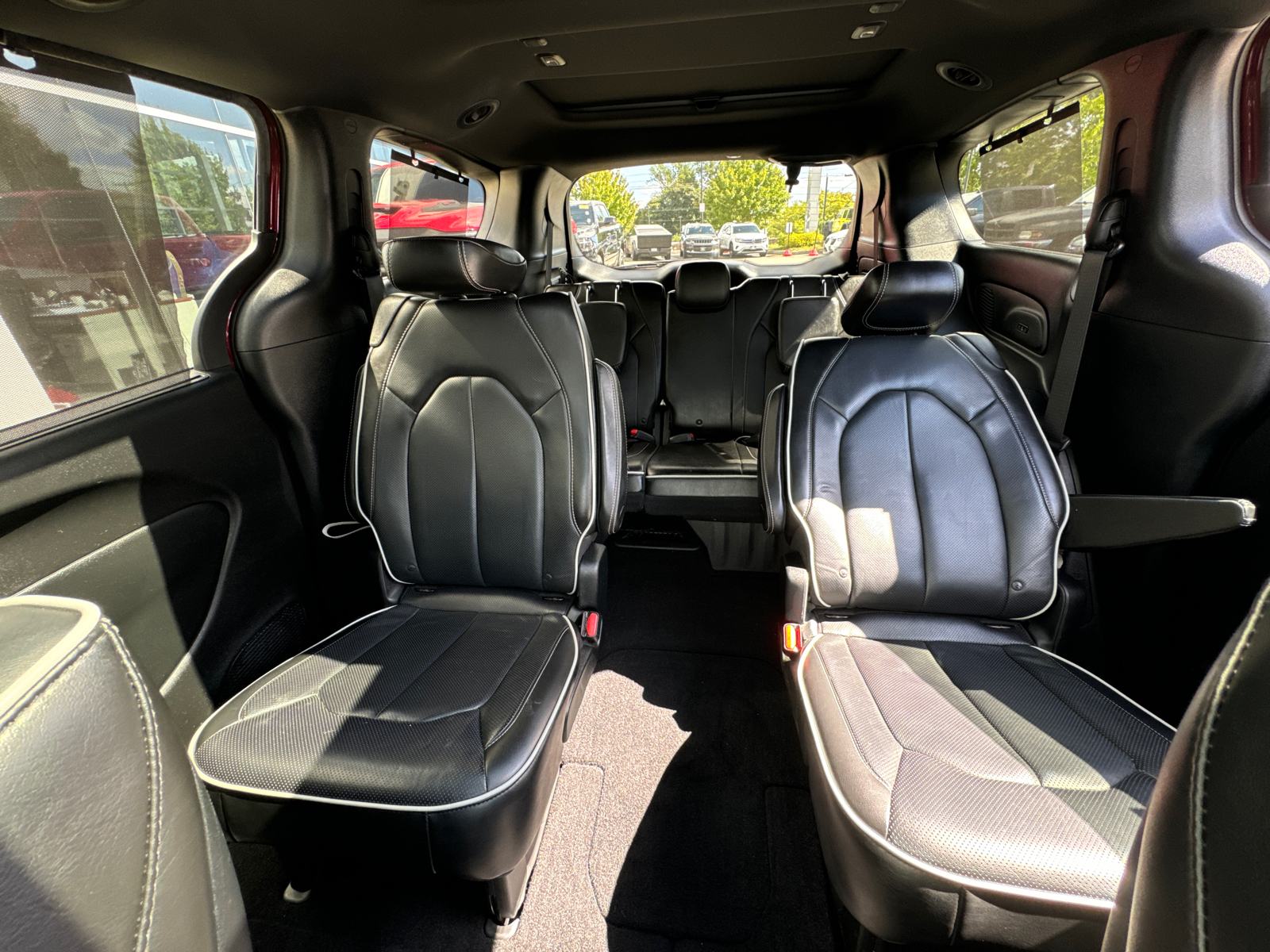 2018 Chrysler Pacifica Limited 30