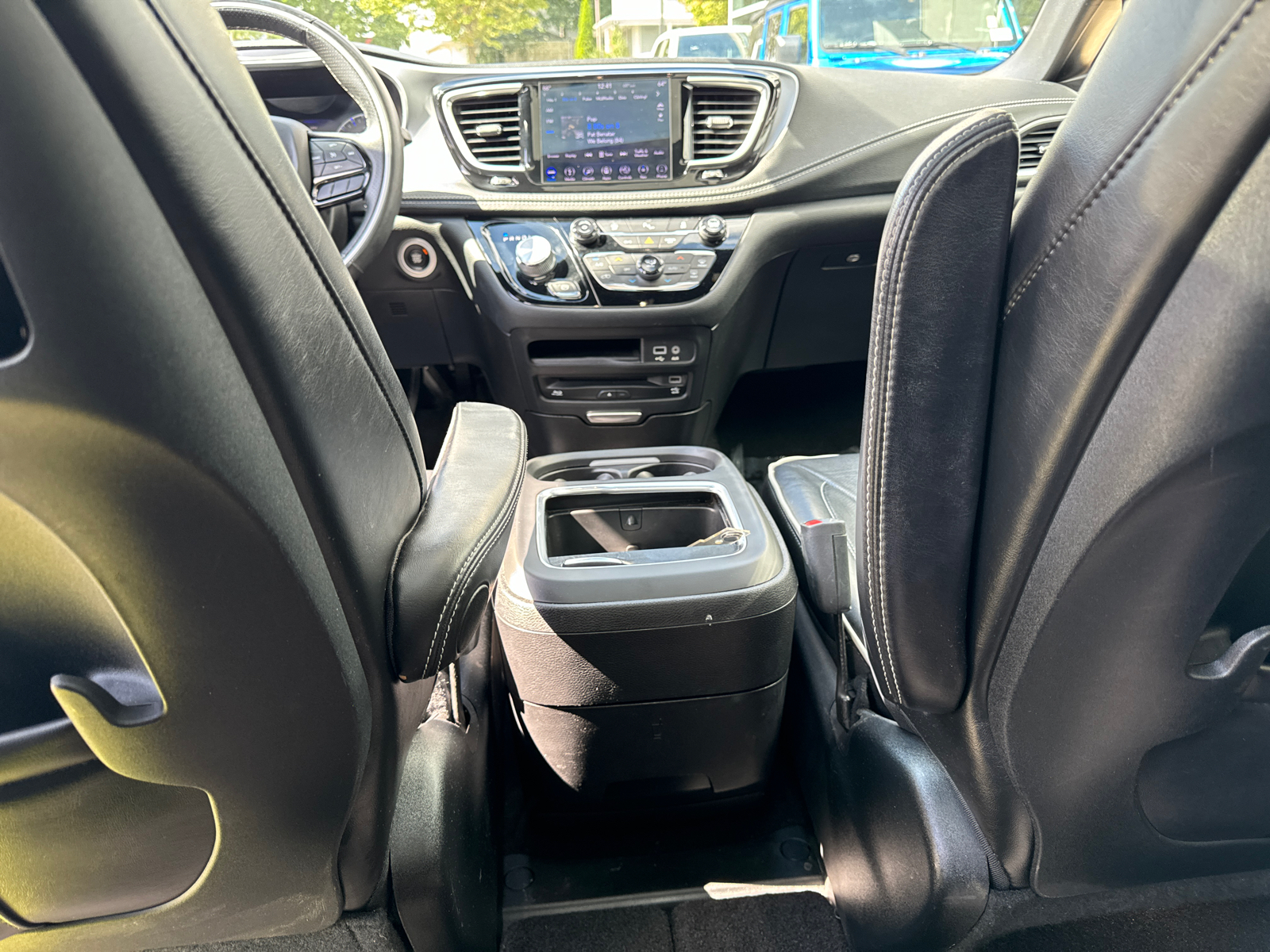 2018 Chrysler Pacifica Limited 32