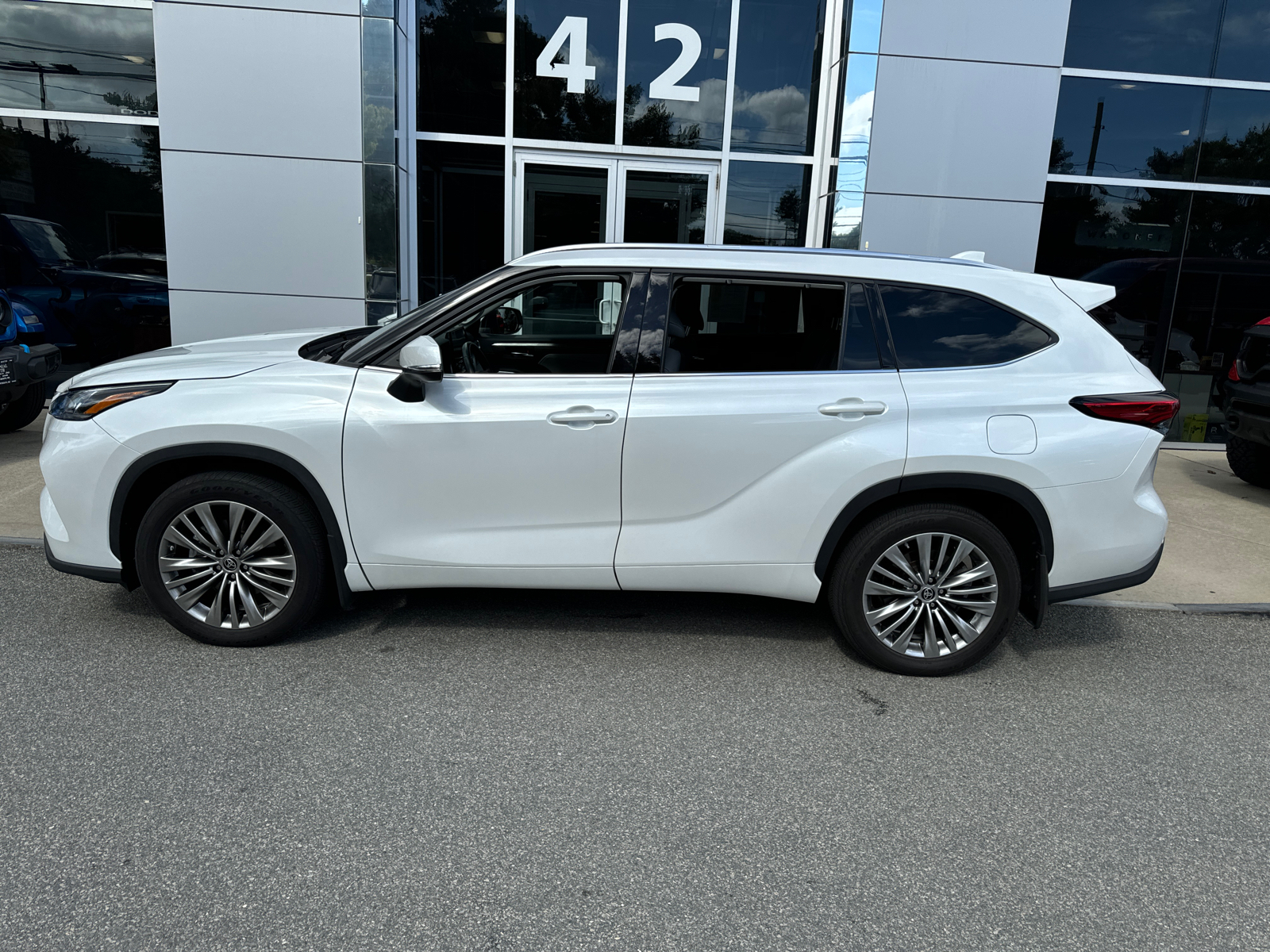 2022 Toyota Highlander Platinum 3