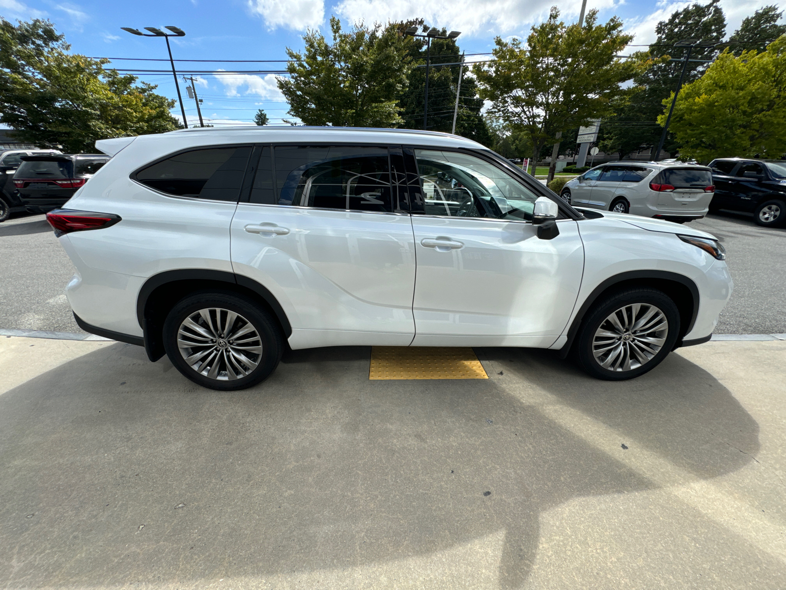 2022 Toyota Highlander Platinum 7