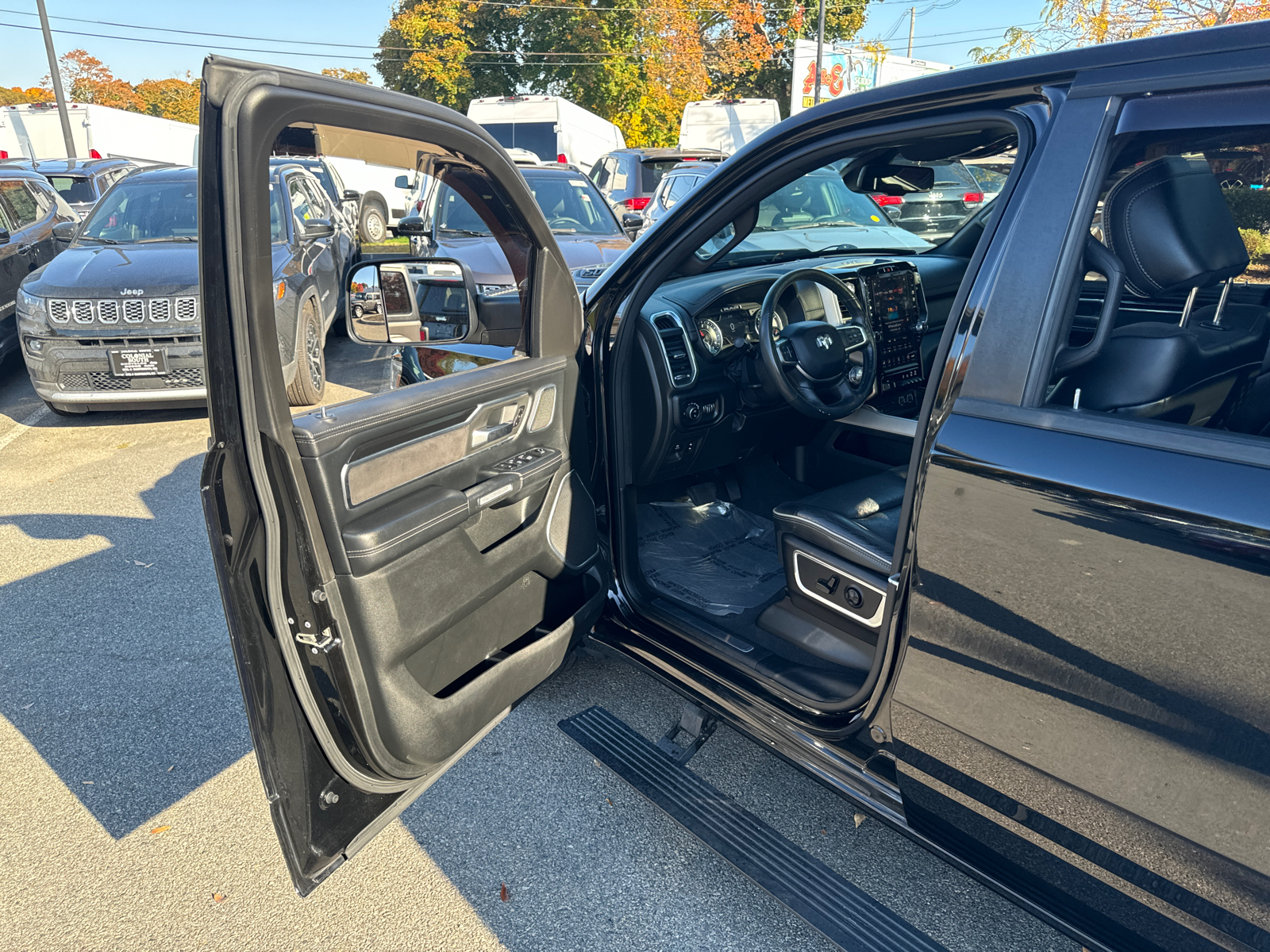 2019 Ram 1500 Laramie 4x4 Crew Cab 57 Box 11