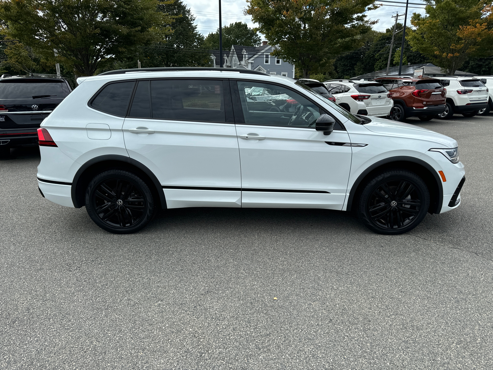 2022 Volkswagen Tiguan SE R-Line Black 7