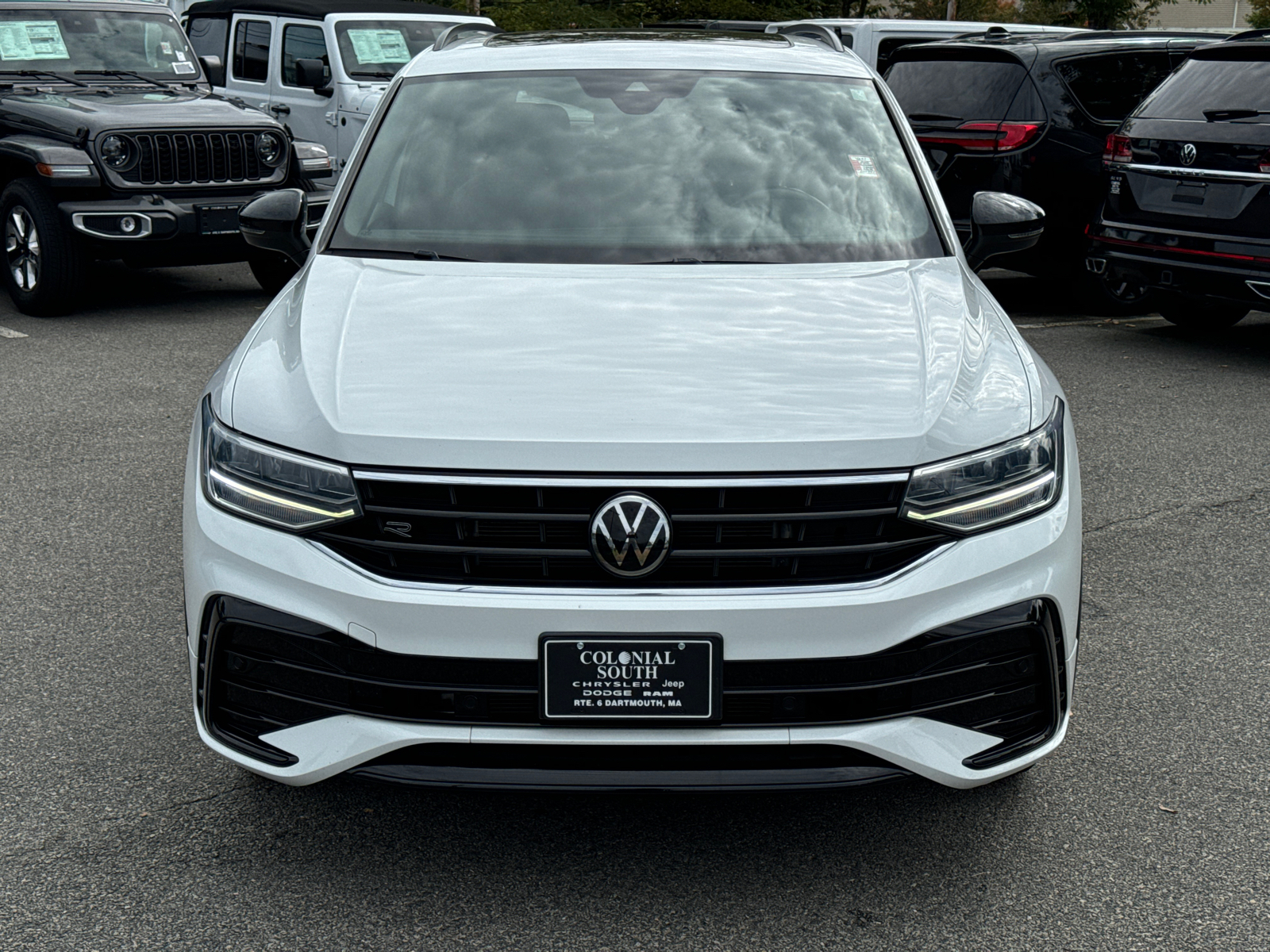 2022 Volkswagen Tiguan SE R-Line Black 40