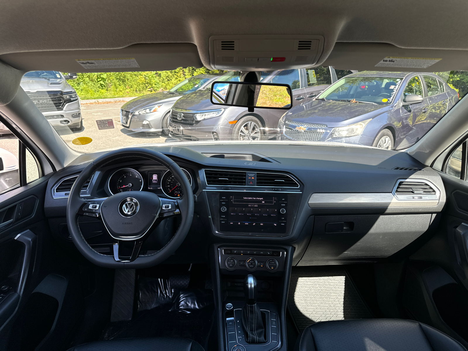 2021 Volkswagen Tiguan SE 33