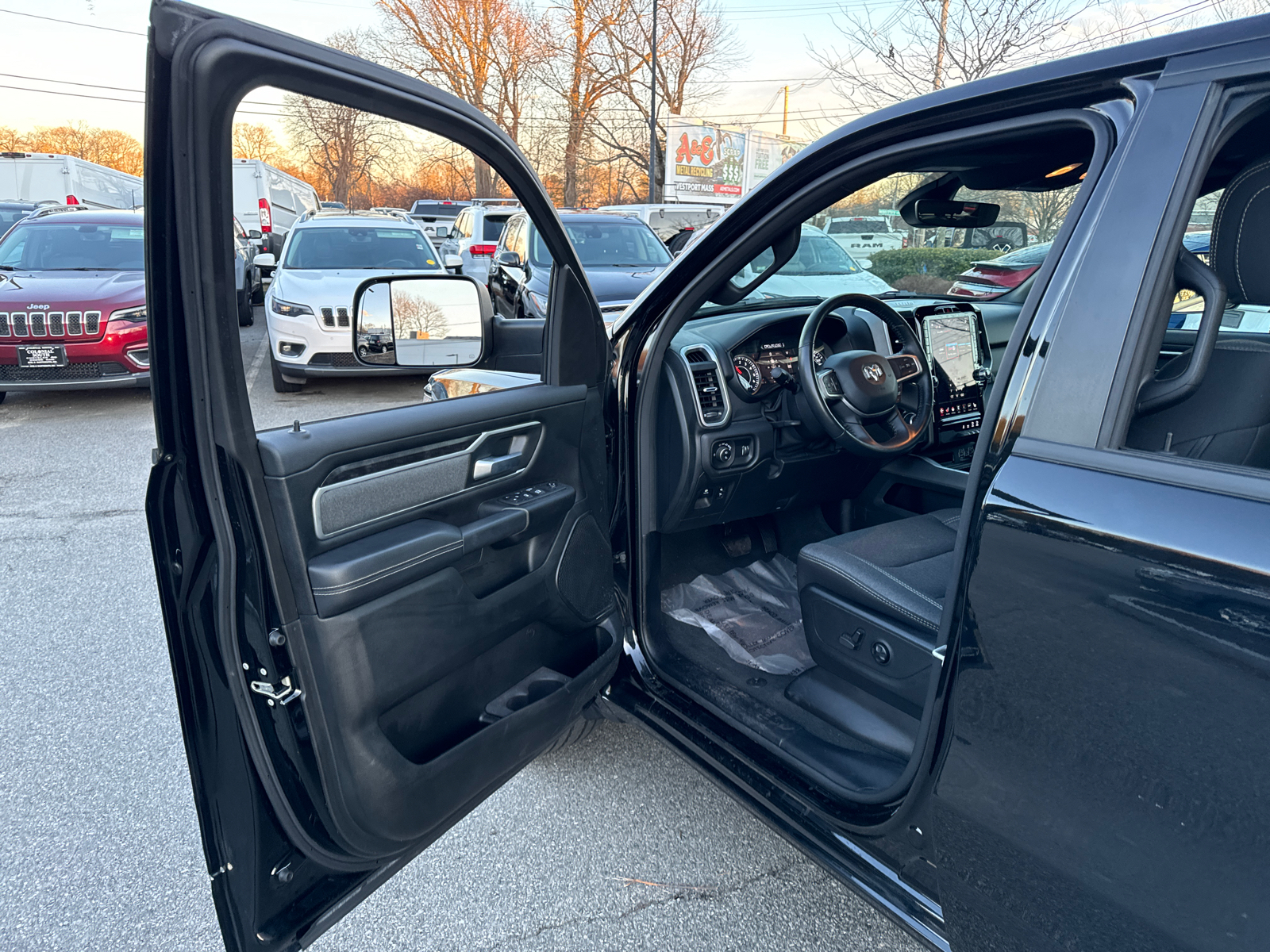 2021 Ram 1500 Big Horn 4x4 Crew Cab 57 Box 11