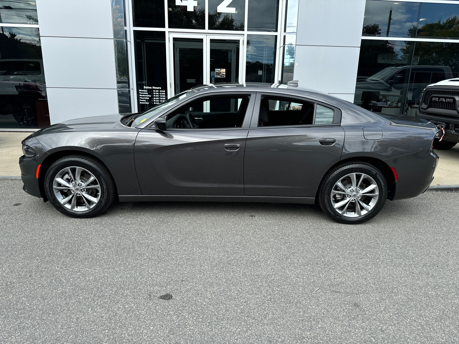 2023 Dodge Charger SXT 3