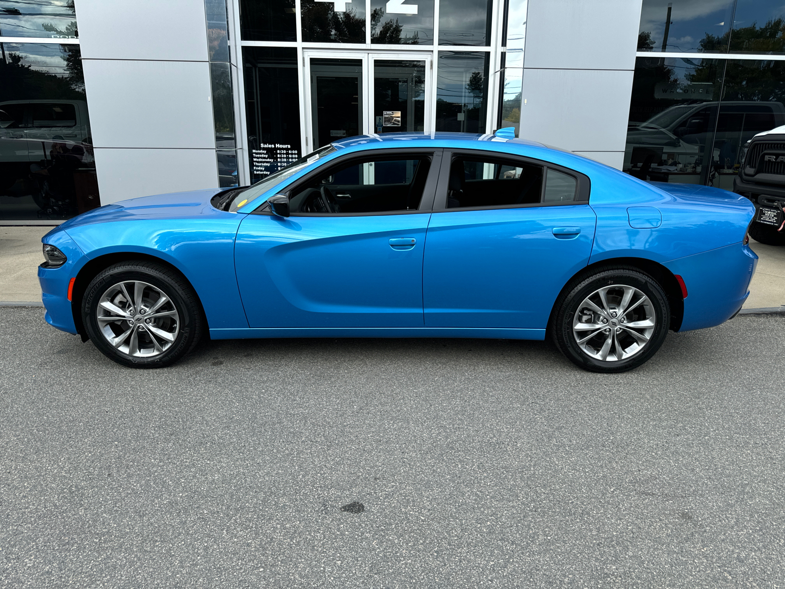 2023 Dodge Charger SXT 3