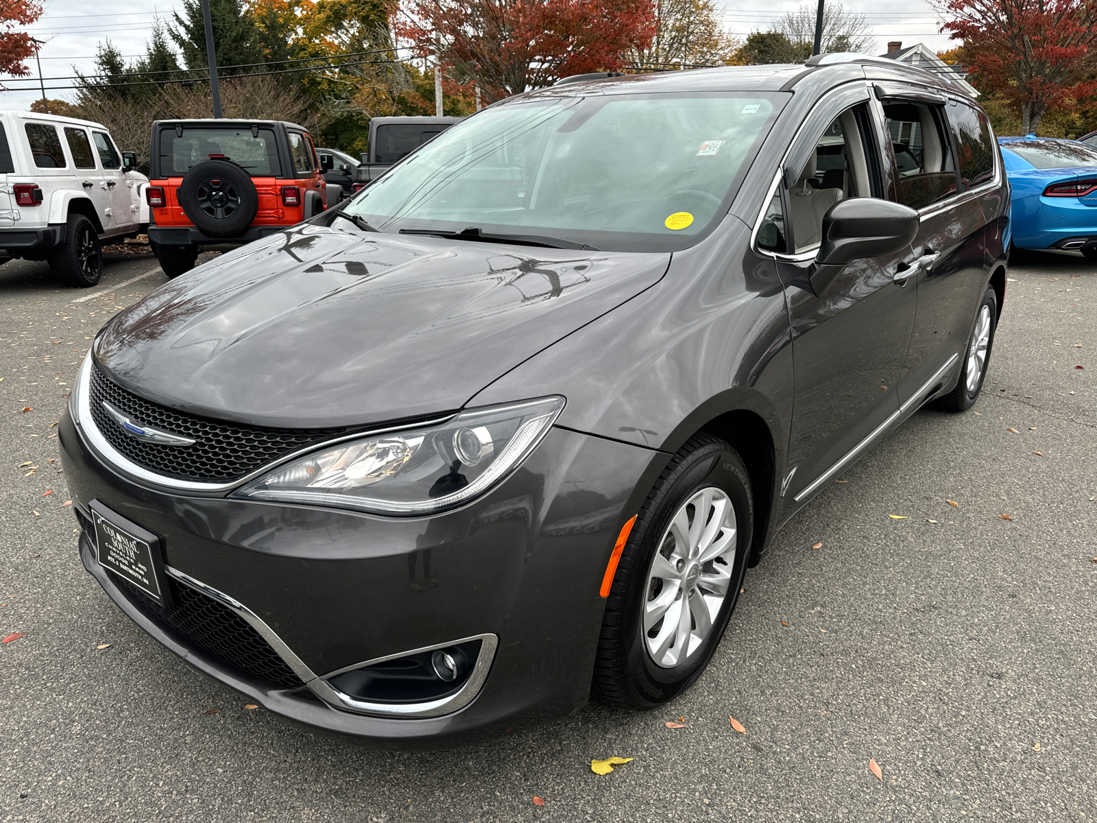 2019 Chrysler Pacifica Touring L 2