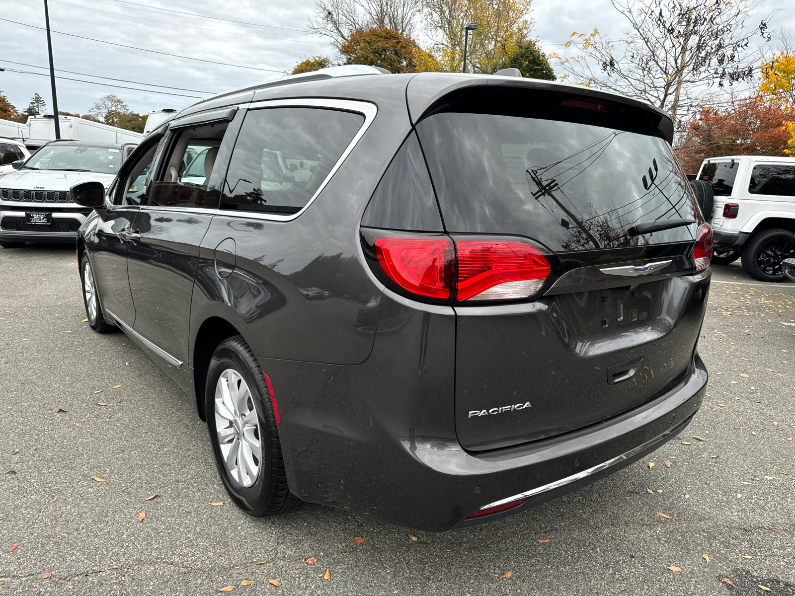 2019 Chrysler Pacifica Touring L 4