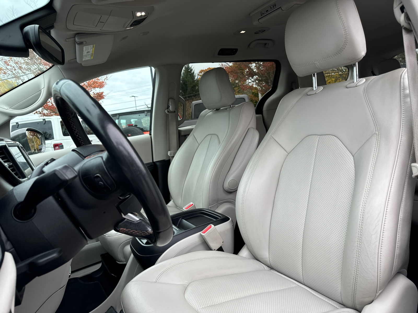 2019 Chrysler Pacifica Touring L 13