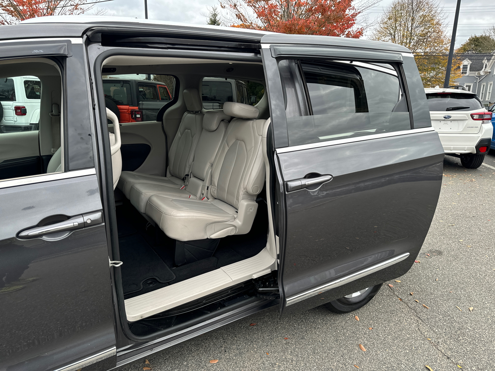 2019 Chrysler Pacifica Touring L 30