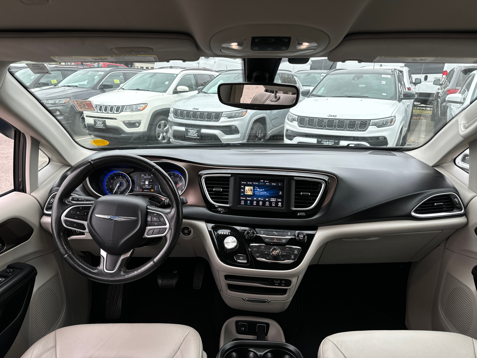 2019 Chrysler Pacifica Touring L 33