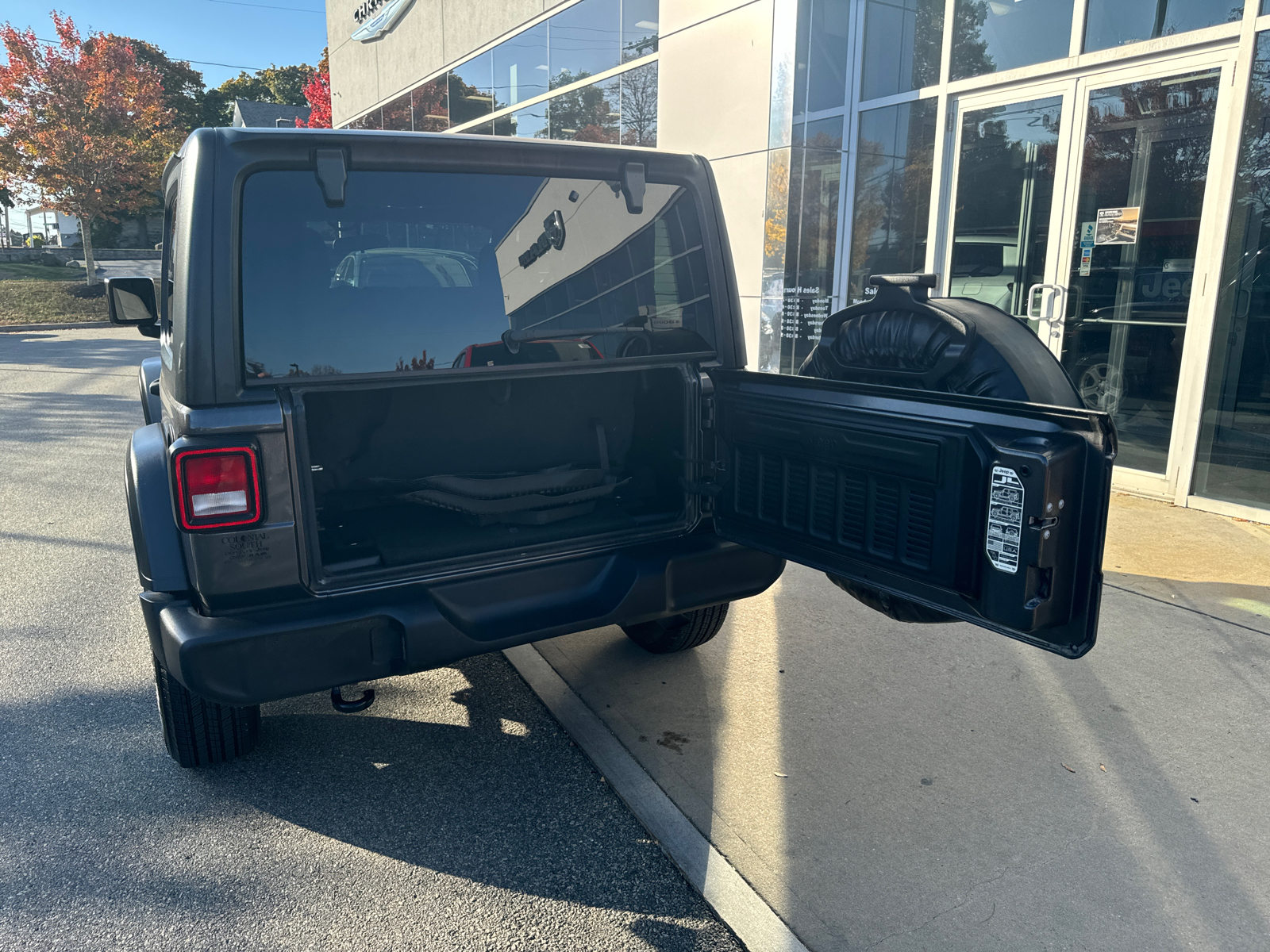 2020 Jeep Wrangler Sport S 29