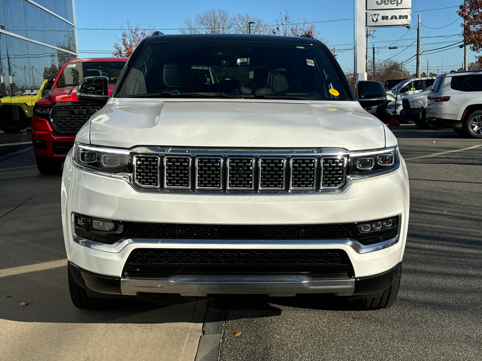 2023 Jeep Grand Wagoneer Series II 43