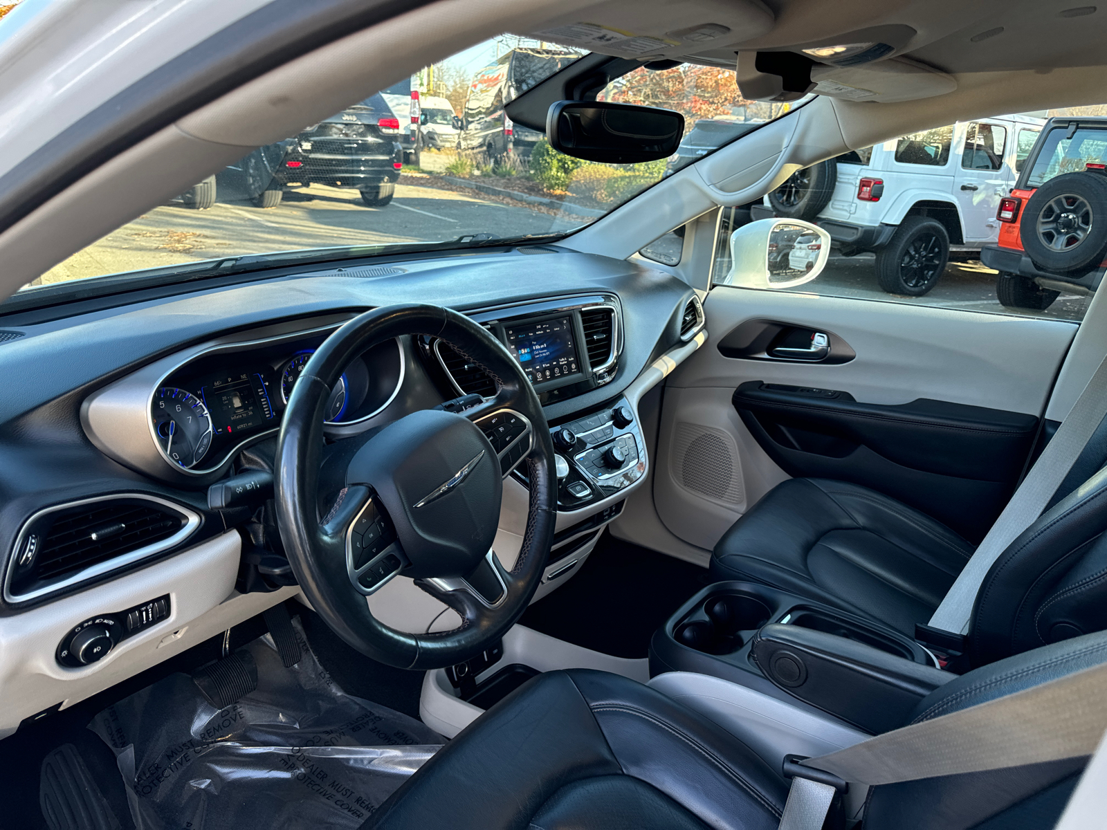 2020 Chrysler Pacifica Touring L 12