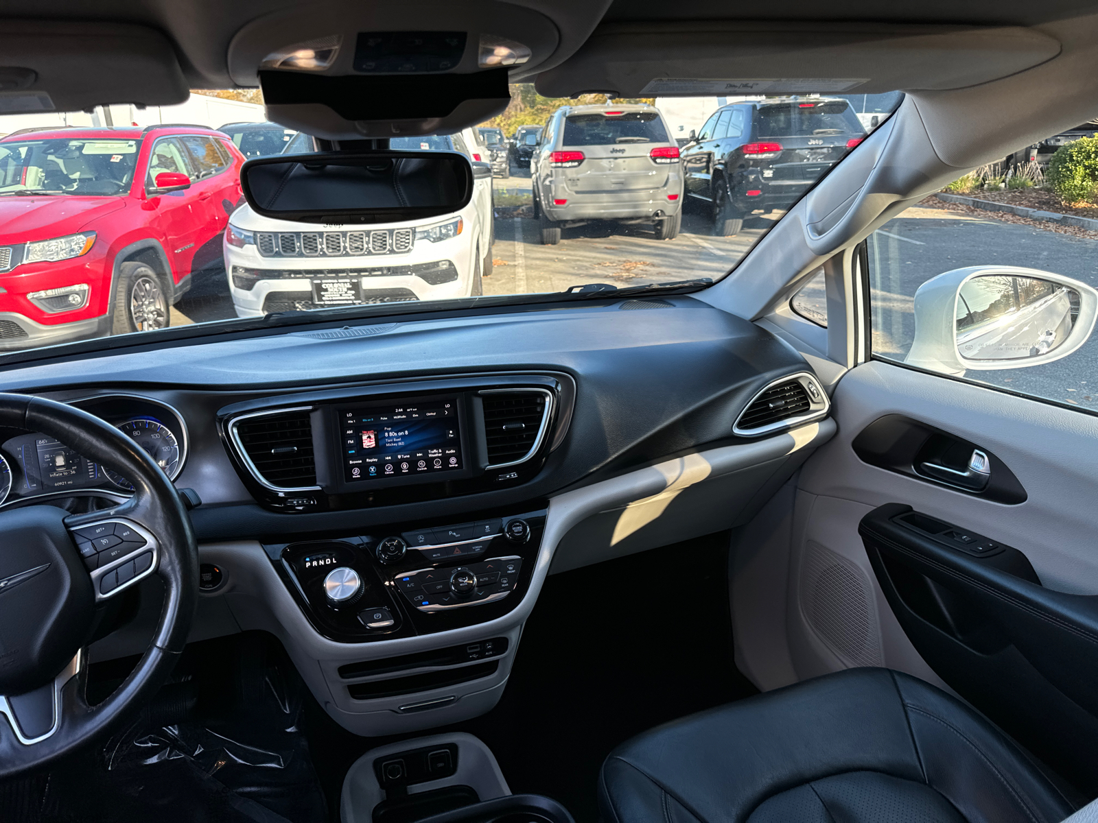 2020 Chrysler Pacifica Touring L 35