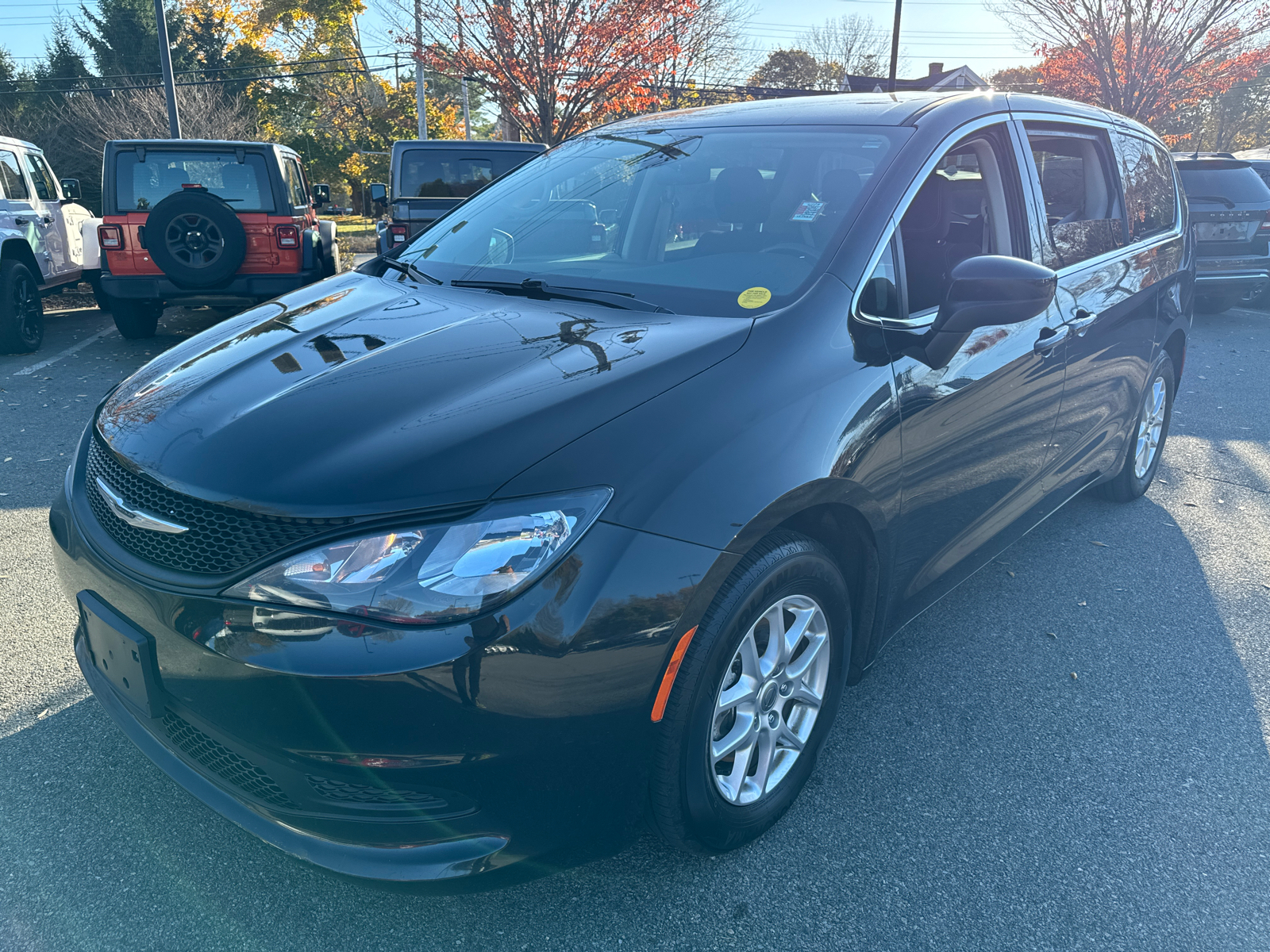 2021 Chrysler Voyager LX 2