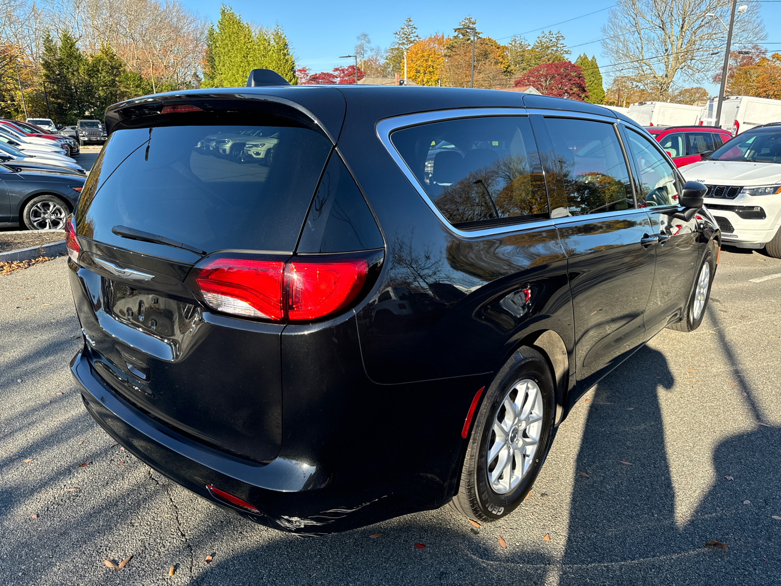 2021 Chrysler Voyager LX 6