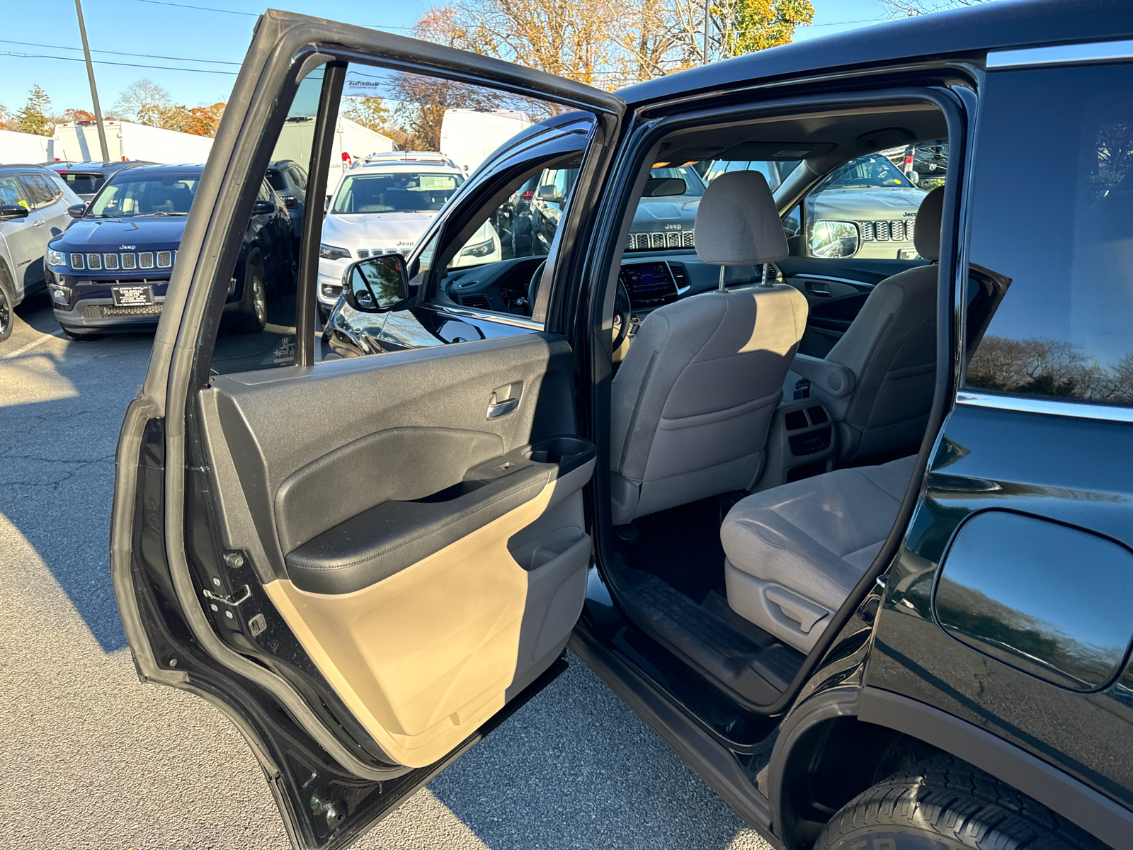 2017 Honda Pilot EX 32